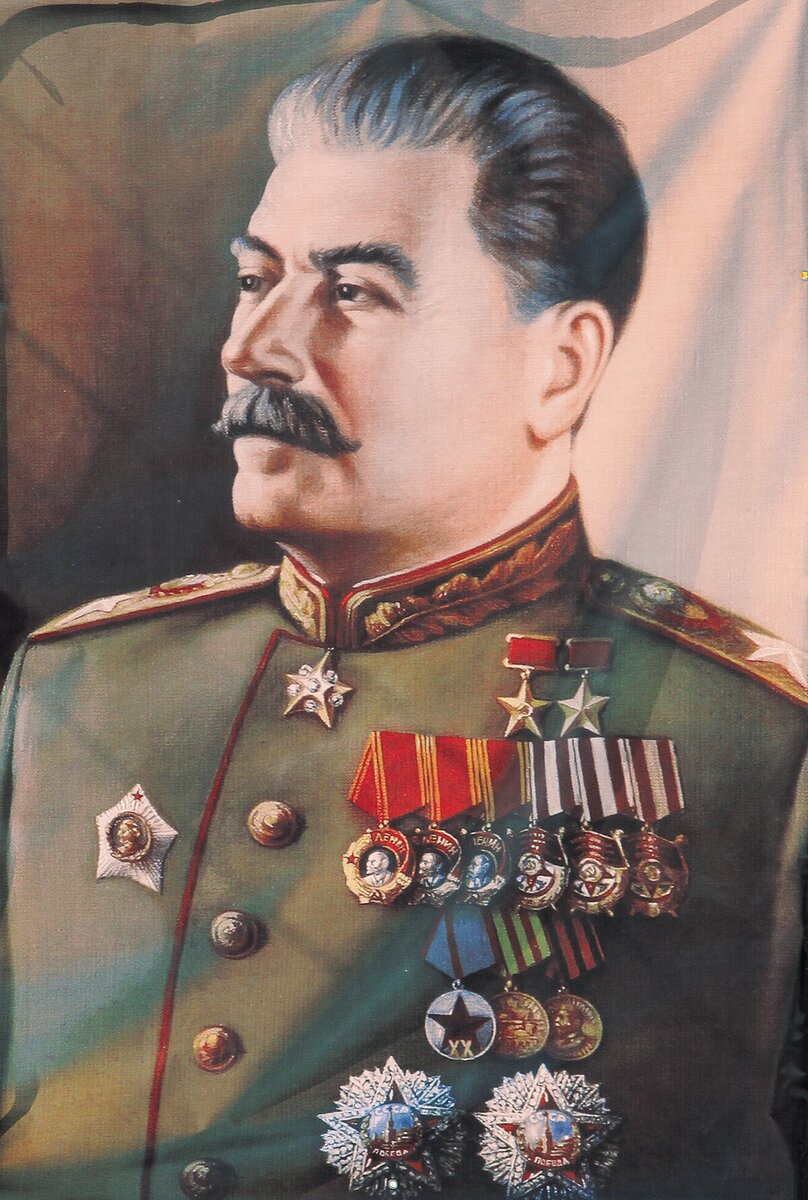 И все-таки, Сталина из истории не выкинешь.