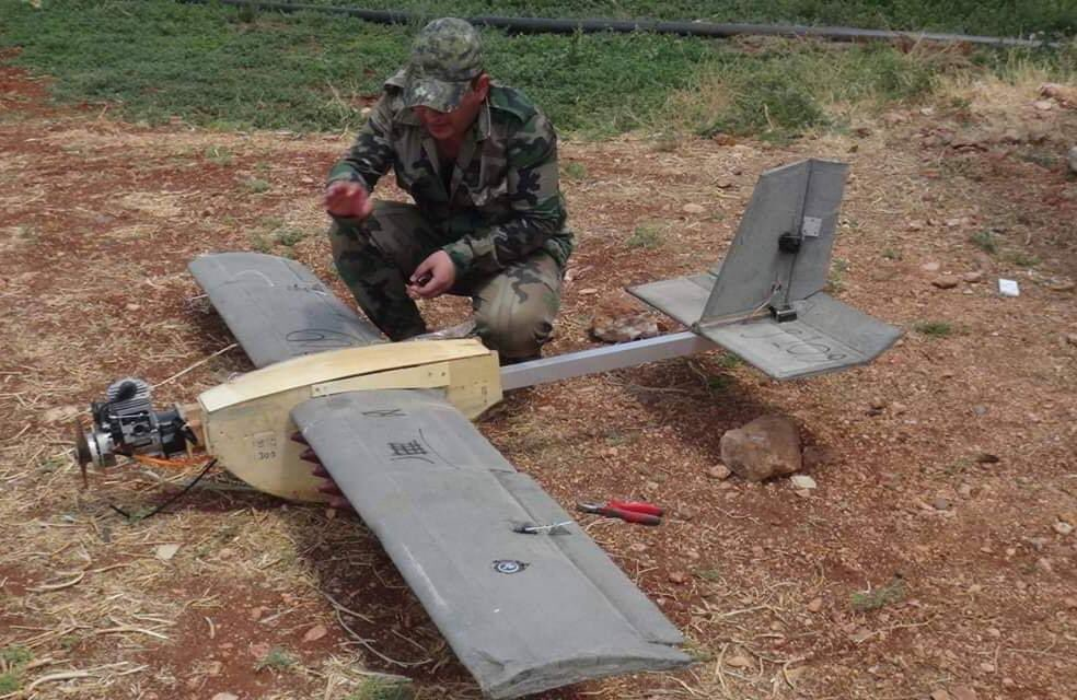 Что такое опасность бпла. БПЛА uj-22 Airborne. Кустарные ударные БПЛА. БПЛА камикадзе кустарный. Террористы беспилотник.