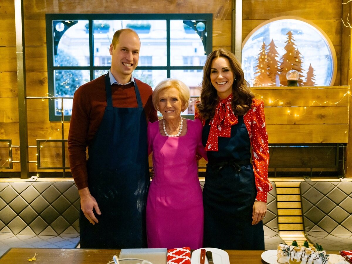 Кейт Миддлтон и принц Уильям на кулинарном шоу Мэри Берри