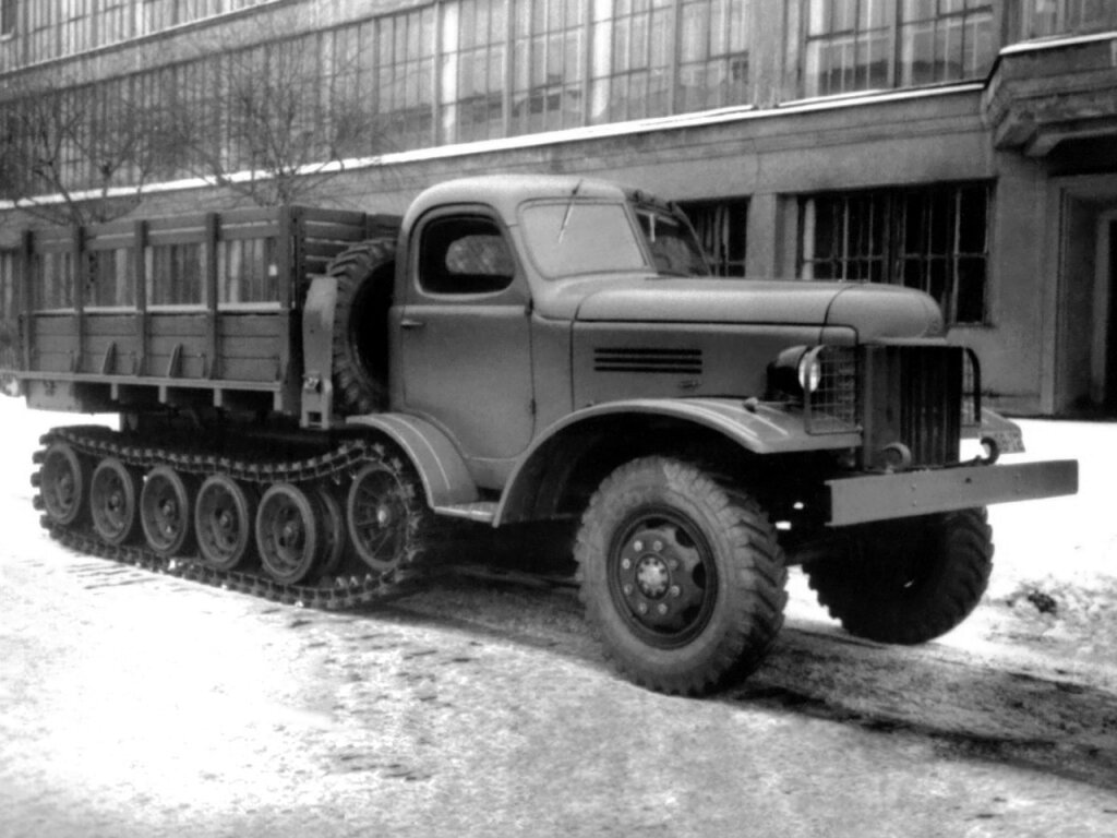 Автомобиль ЗИС ММЗ 585 бензовоз