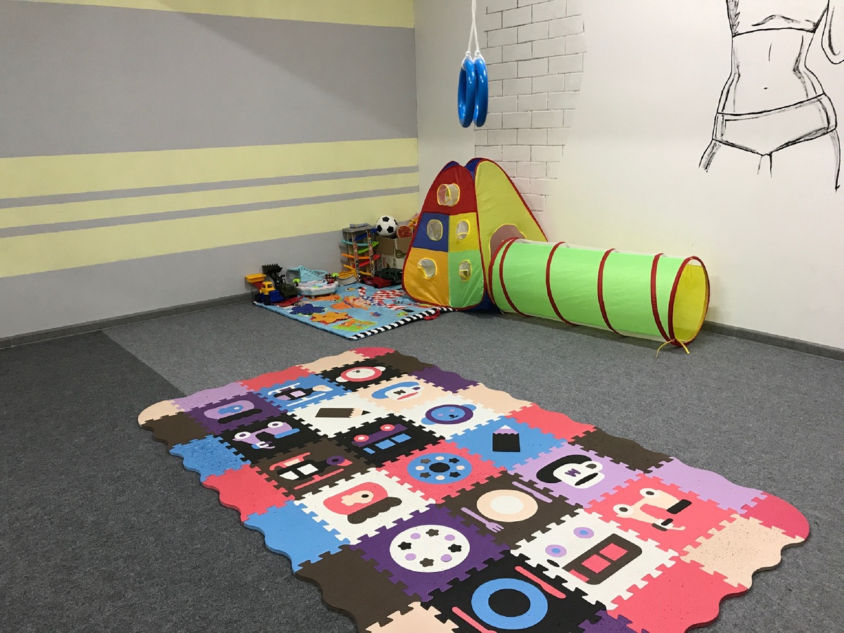 Уголок сына в фитнес-студии))