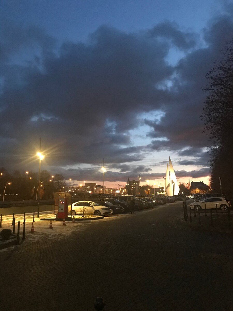 Вот примерно тут я сейчас работаю.