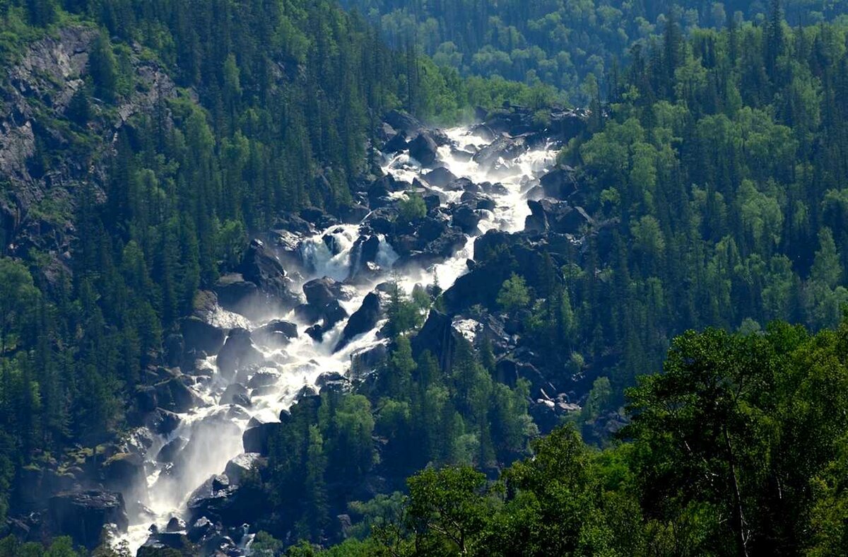 Дорога на водопад Учар горный Алтай