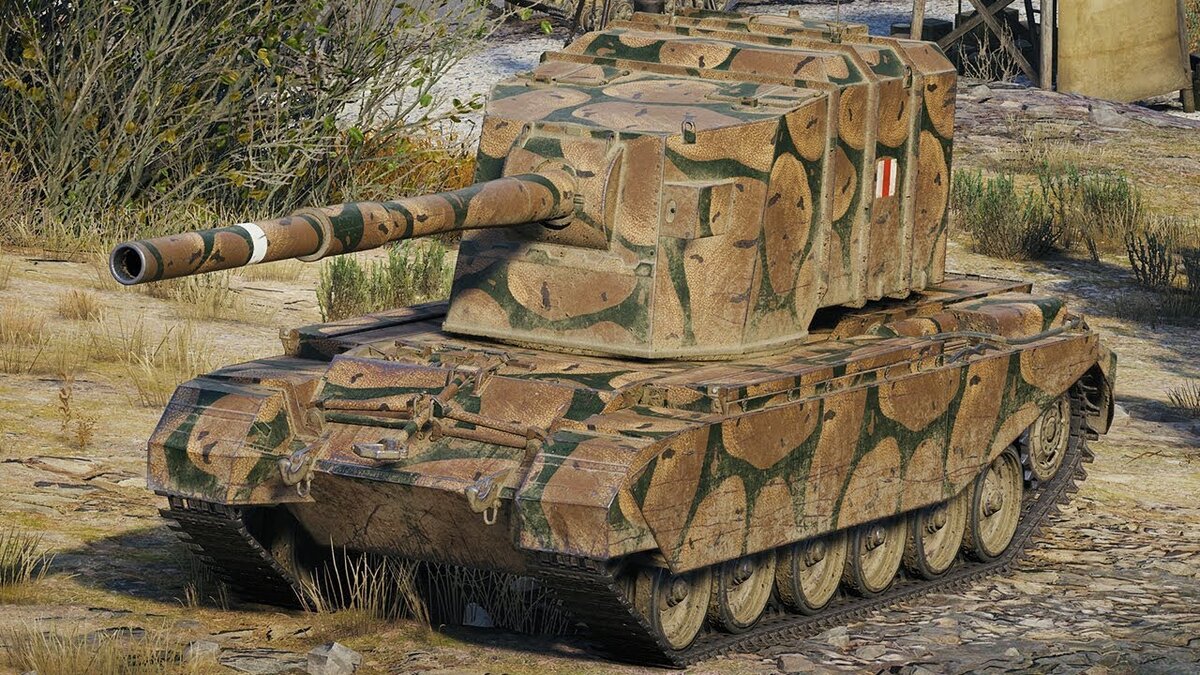 Главное достоинство FV4005 – это его 183 мм орудие, которое будет наносить большое количество урона при попадании. У орудия есть 3 вида снарядов: бронебойные, ОФ и премиум ОФ. В зависимости от техники соперника, можно менять снаряды для большего эффекта. Например, бронебойный снаряд можно использовать, играя в топе. Бронепробитие 310 мм позволит практически не выцеливать соперника ниже уровнем, но всё же необходимо стараться попасть в самую уязвимую часть, поскольку снаряд может срикошетить. Обычный осколочно-фугасный снаряд является самым распространённым в игре. С бронепробитием 92 мм редко будет проходить полный урон, но средние 400-600 единиц гарантированно будет прилетать, причём самое важное, что нет необходимости выцеливать слабые зоны противника, он будет проходить всегда. Премиум осколочно-фугасные снаряды самые эффективные, поскольку у них бронепробитие 230 мм. Такими снарядами часто пользуются статисты и блогеры, чтобы не портить статистику. При попадании в слабо бронированную зону, урон может достичь 1800 единиц. А у многих танков нет столько единиц прочности, соответственно за 1 выстрел можно минусовать сразу 1 боевую единицу вражеской команды. Но минус этих снарядов в том, что они очень дорого стоят, и даже при набивании большого в случае победы, игрок будет уходить в масштабные минусы в серебре или золоте.