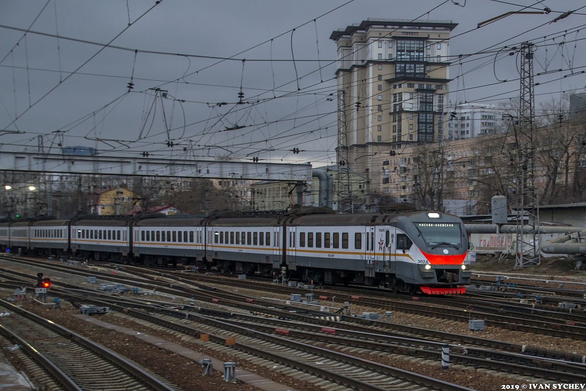 Железнодорожные сюжеты - 2019. Околовечерний Киевский вокзал. | Записки от  Ивана | Дзен