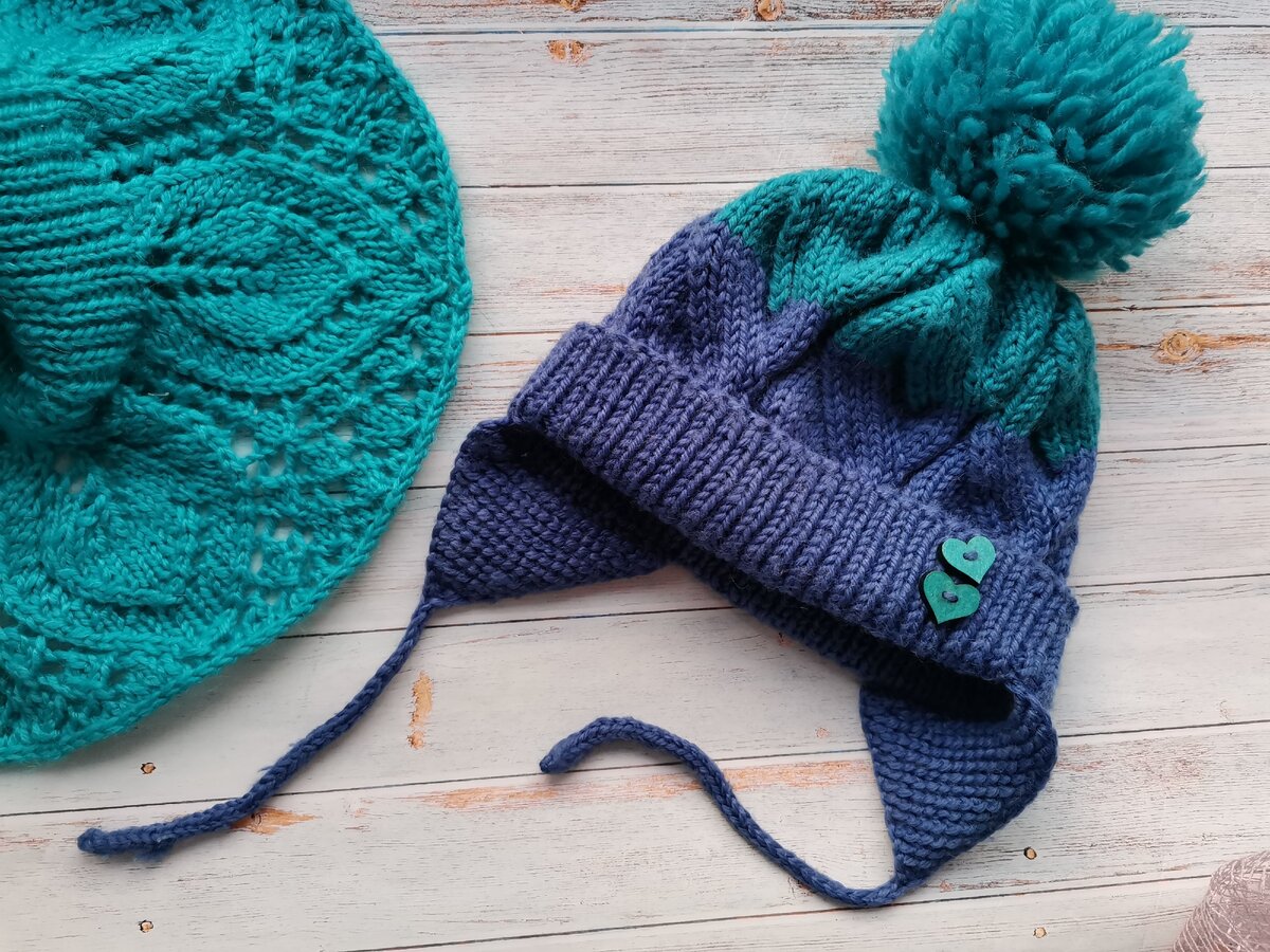 Моя первая шапка спицами с узором "ложная коса".