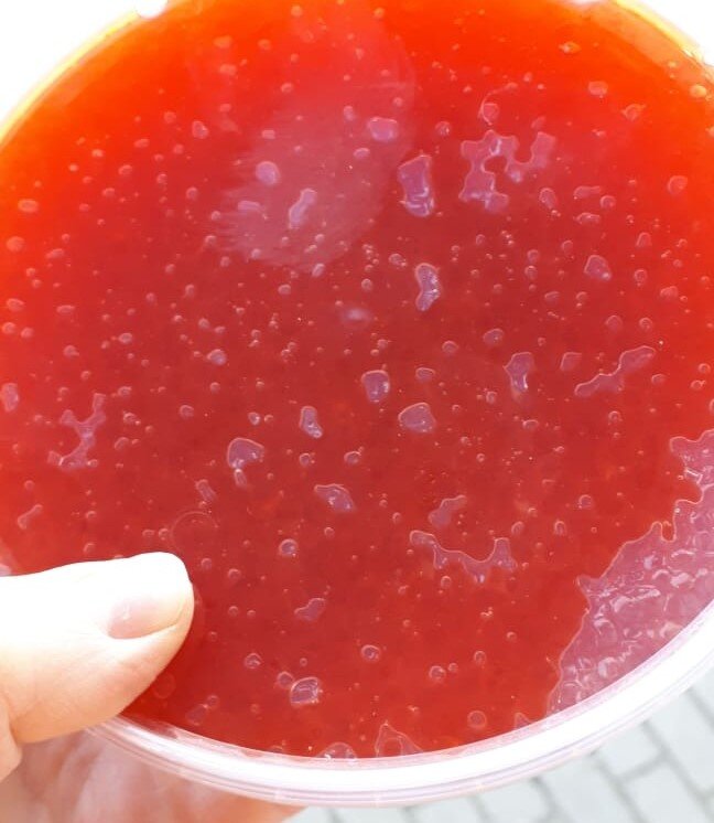 Такую икру привозили они