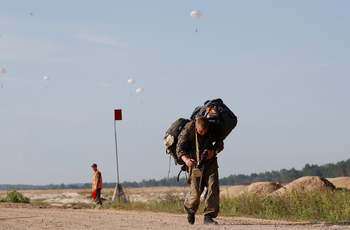Марш-кідок — неад'емная частка баявой падрыхтоўкі / Reuters