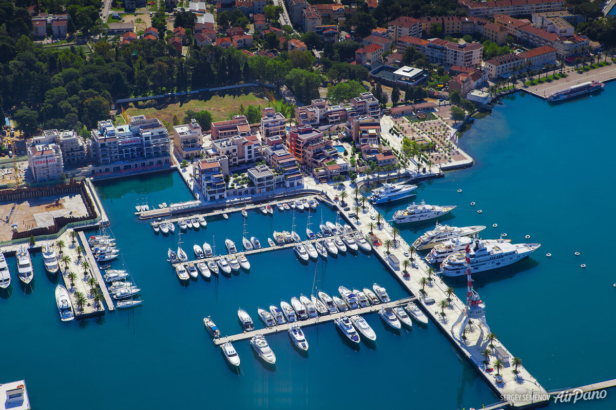 Яхт-клуб Porto Montenegro