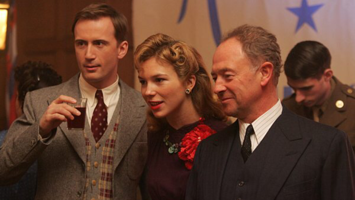 Кадр из сериала «Война Фойла»