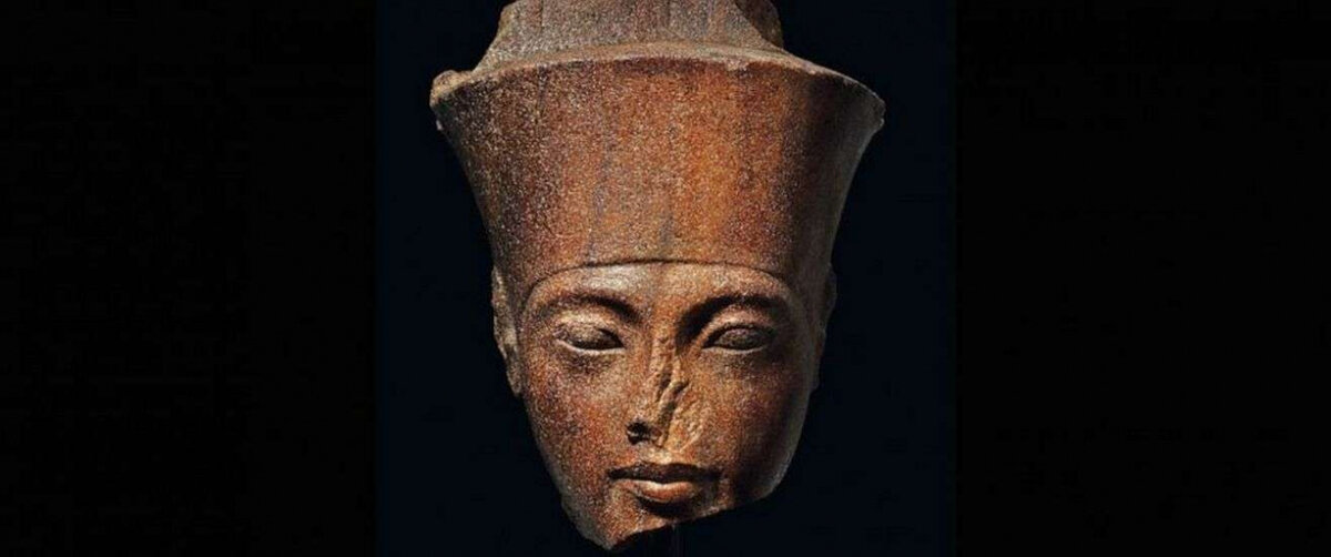 Бюст фараона, проданный на аукционе Кристис. Источник: informburo.kz