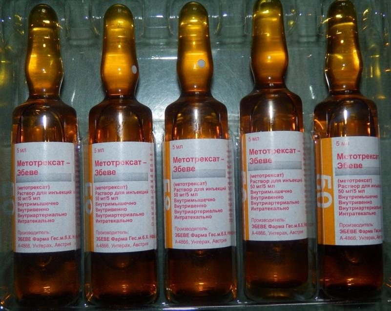 Химия, химия... Вся...кхм... макушка синяя!)