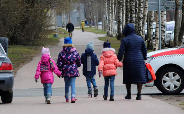 400 млрд рублей на поддержку семей с детьми. Направят из бюджета в 2021 году
