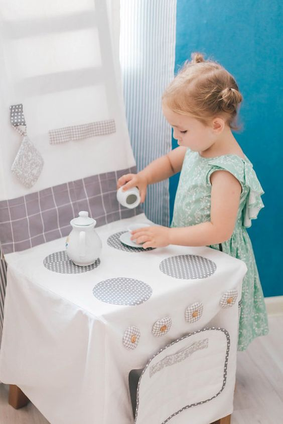 Кухня для девочки. Источник фото etsy.com 