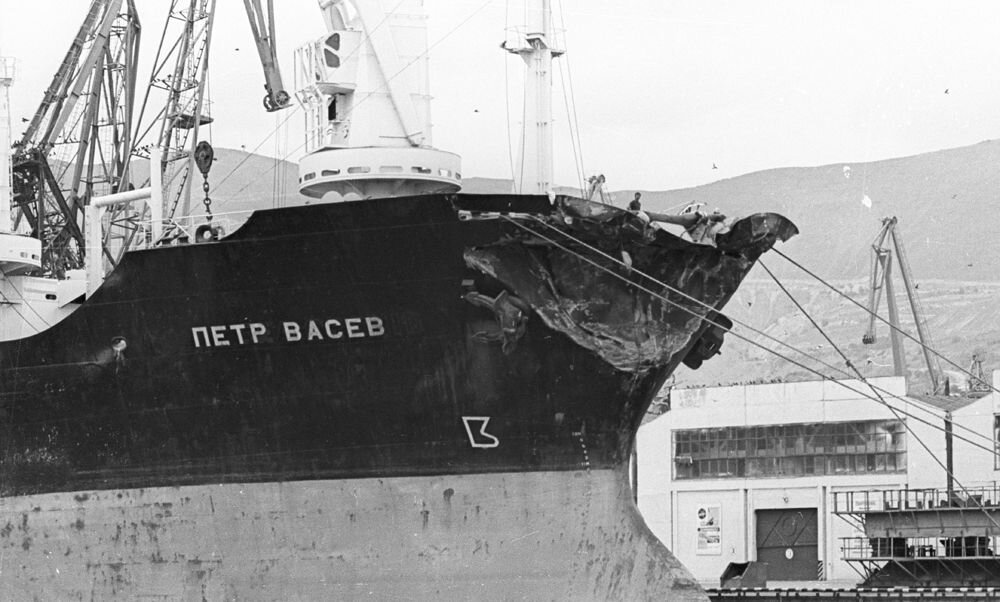 Столкновение в Цемесской бухте: как "пароход штрафников" устроил ...
