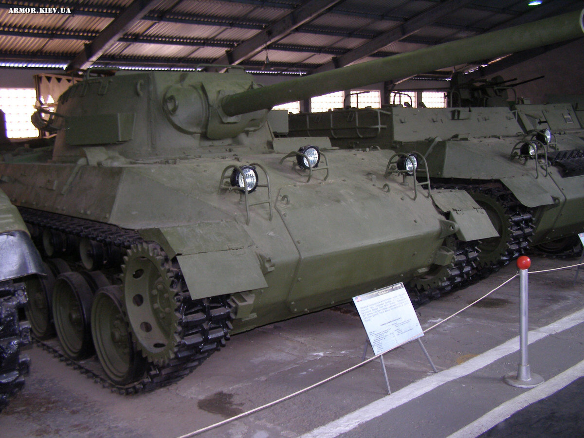САУ M18 (T70) в музее БТВТ в Кубинке, 2009 г.