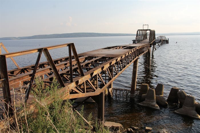 Уровень куйбышевского водохранилища в ульяновске на сегодня. Куйбышевское водохранилище Ульяновск. Обмеление Куйбышевского водохранилища. Ульяновское водохранилище. Куйбышевское водохранилище под водой.