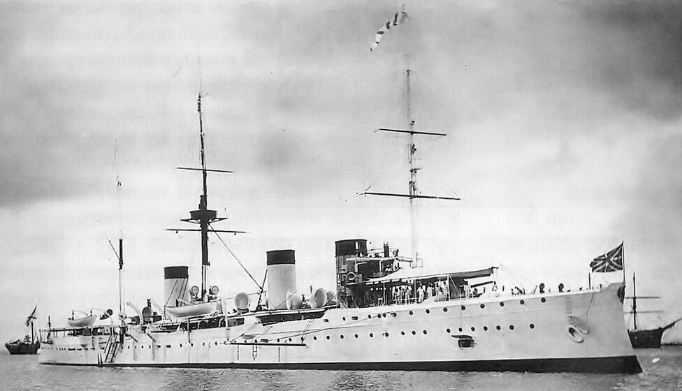 Фото из интернета. Крейсер Жемчуг во Владивостоке 1906 год.