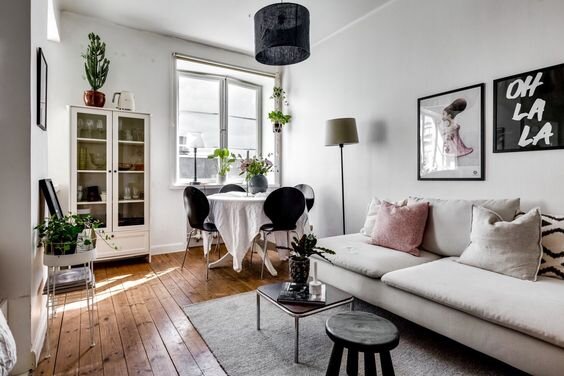 Интерьер с белыми стенами. Источник - Pinterest