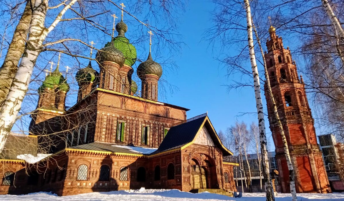 Сейчас церковь с трёх сторон окружена территорией завода «Русские краски» и хорошо просматривается только с Толбухинского моста.