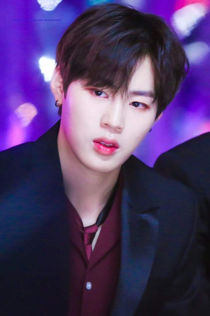 Сонун из wanna one и чимин. Sungwoon wanna one. 하성운 (ha sung woon). Ha sungwoon. Hotshot сонун.