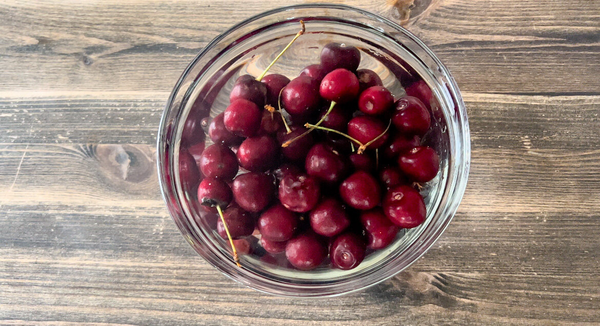 Потом можно будет черешню заменить на вишню