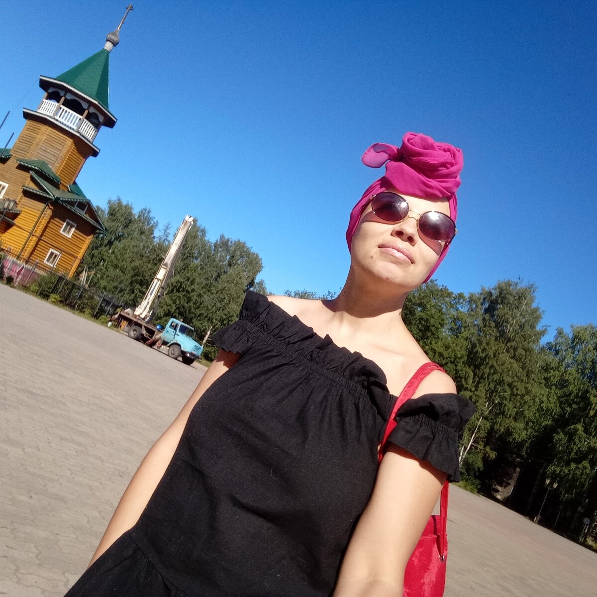 Чика на выгуле