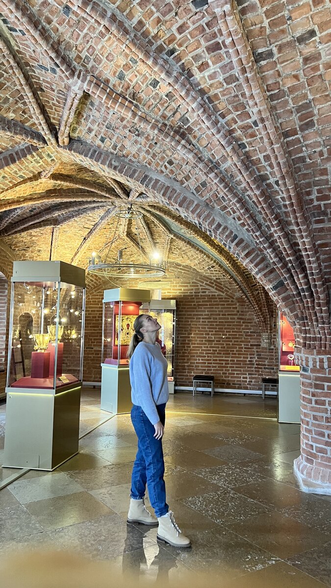 Владычная (Грановитая) палата (вне списка, но если располагаете временем - то загляните, познавательно!