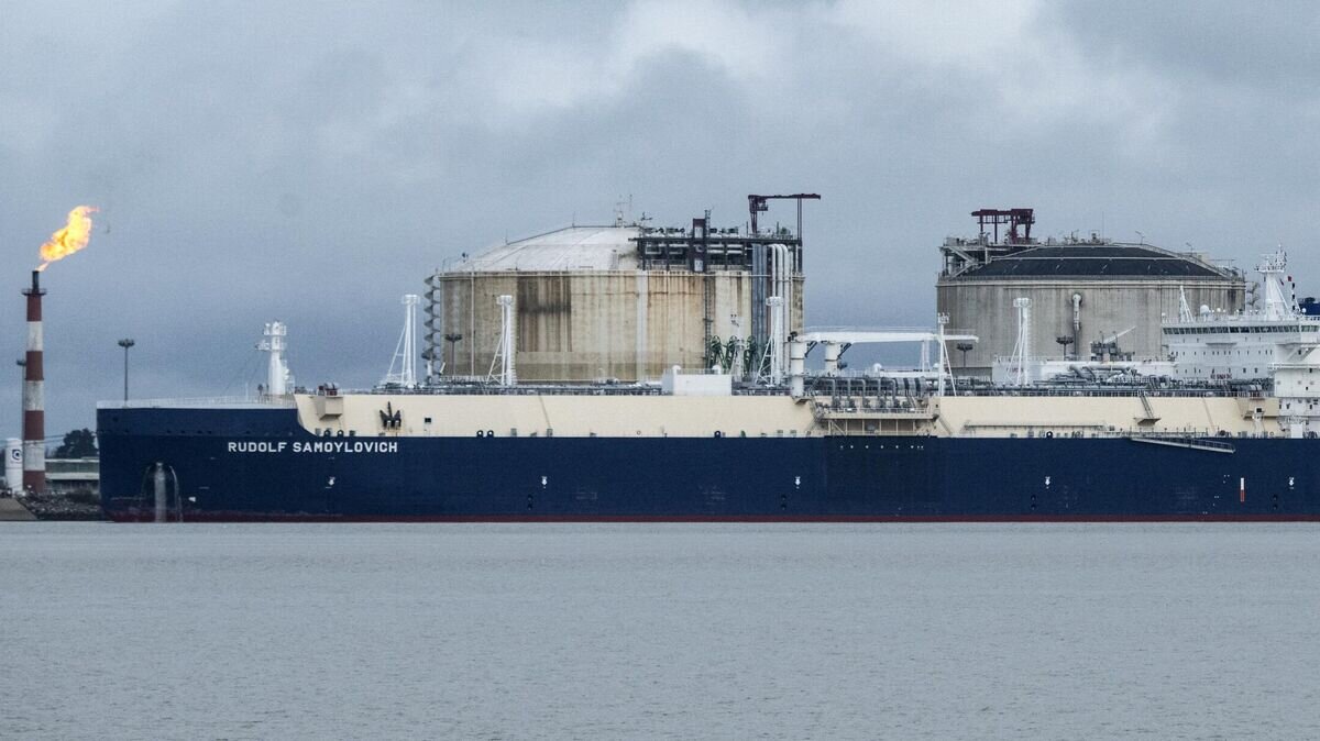 Танкер с сжиженным природным газом в терминале СПГ на западе Франции© AFP 2022 / Loic Venance