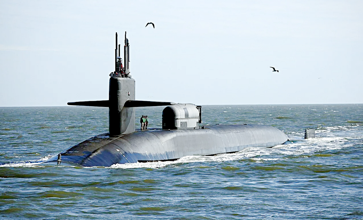 Одна из подлодок третьего поколения типа "Огайо" – основа стратегических наступательных ядерных сил США. Фото: hmong.ru