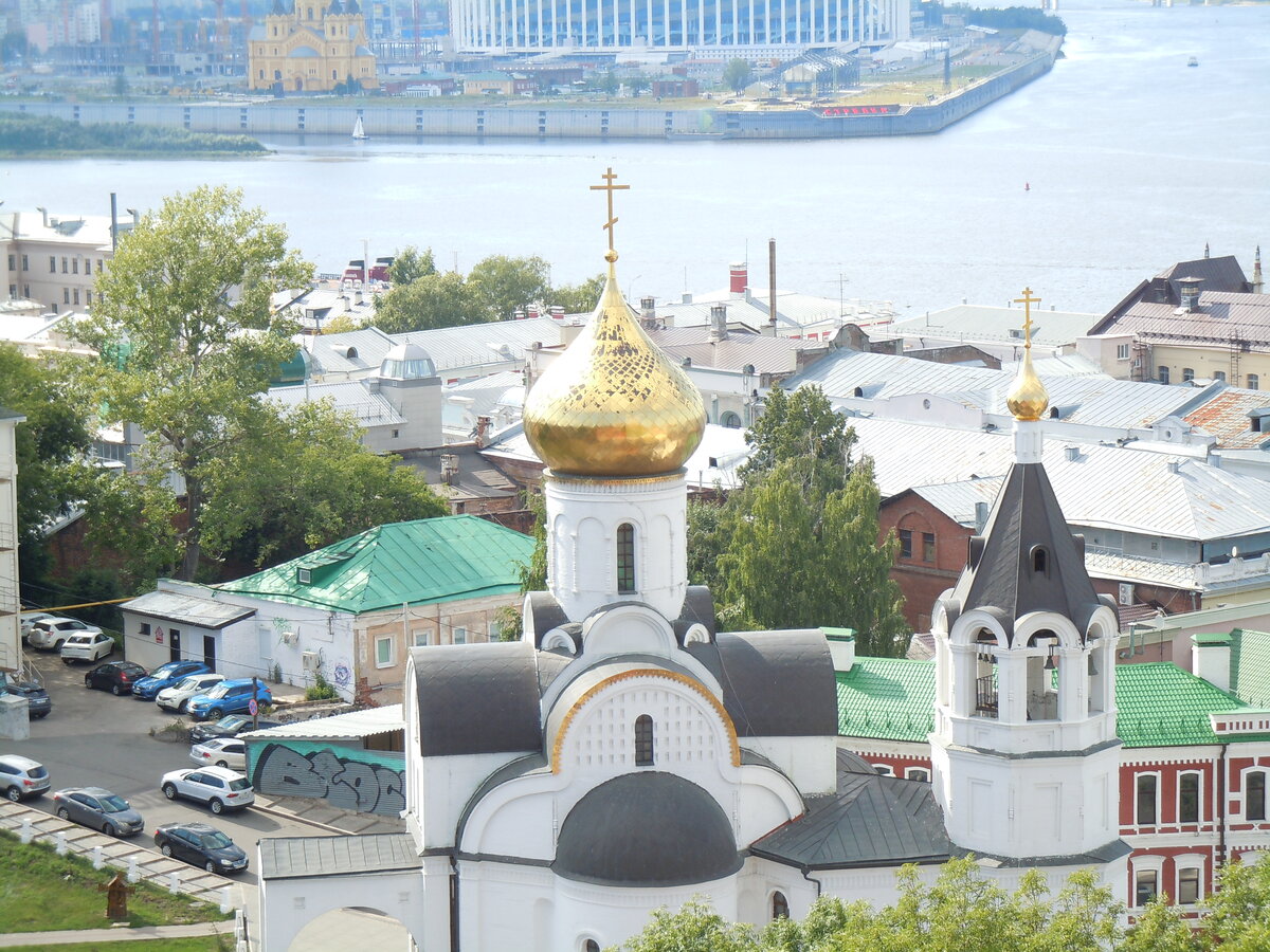 Ну вот, оползень около Северной башни, т. е. рядом с фуникулёром. Фото из репортажа с сайта NN.-26