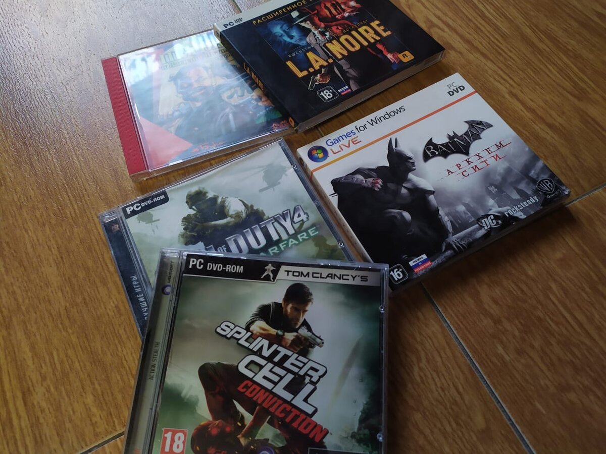 Несколько дисков того периода, когда я играл только на ПК, но диск с Петькой 2 появился намного раньше