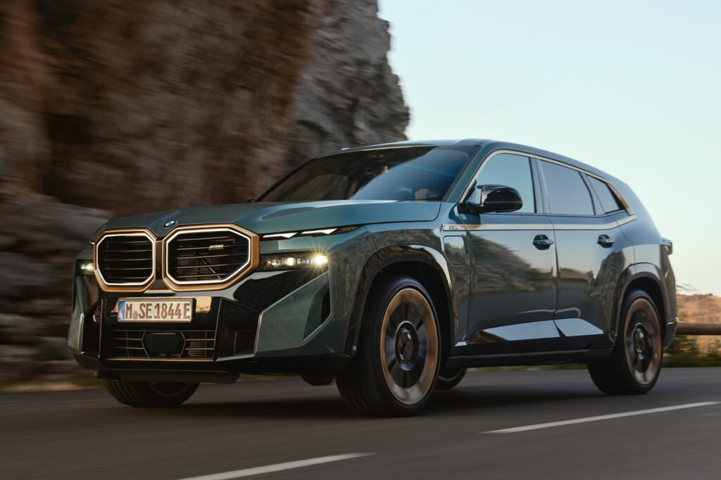   Кроссовер BMW XM