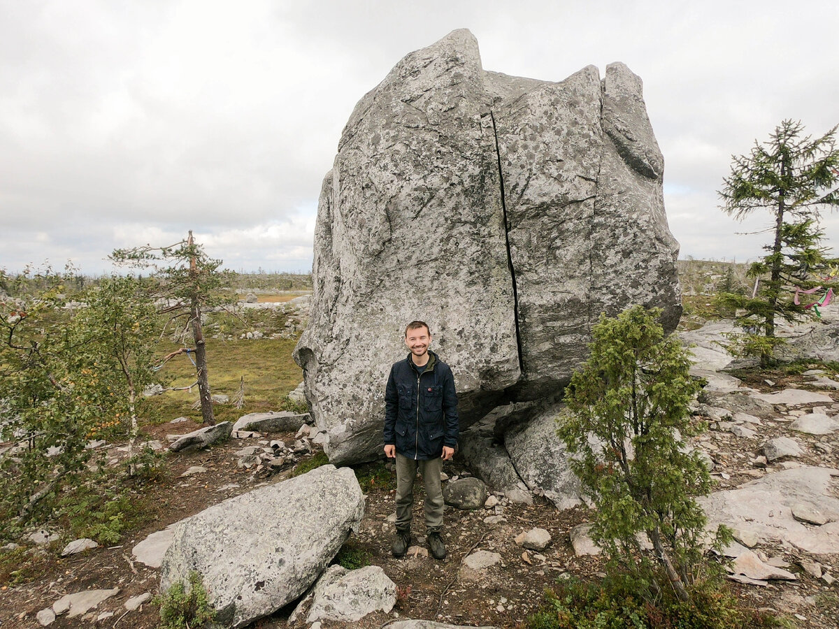 На горе Воттоваара у камня Укко. Фото автора блога.