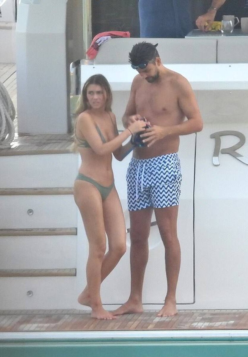    Жерар Пике и Клара Чиа Марти. Фото: SplashNews