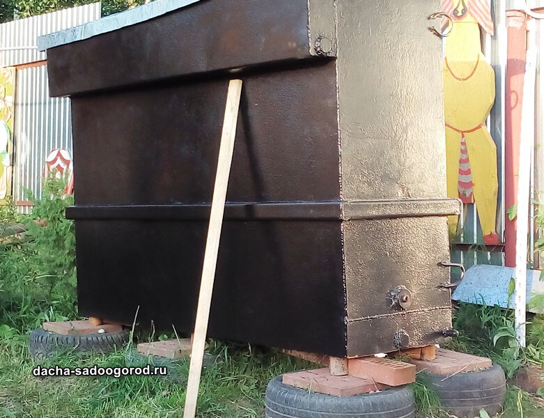 Фундамент из покрышек для бака под воду