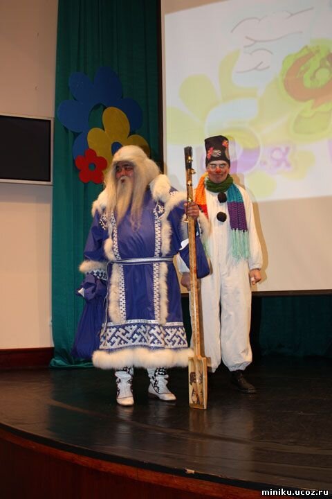 Ямальский дед мороз Ямал Ири - друг юных аниматоров Салехарда.