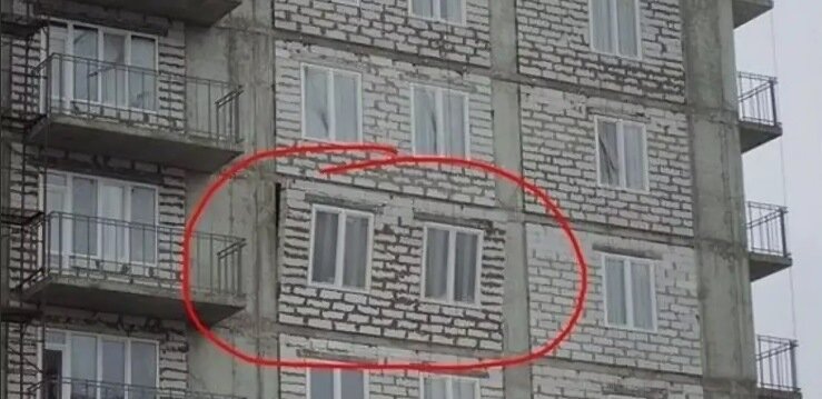 Перефразируя бородатый анекдот: Нужно было сначала фасад штукатурить, потом леса снимать