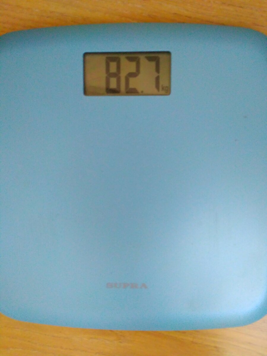 Ранее на весах самая меньшая цифра была 83,9 кг.