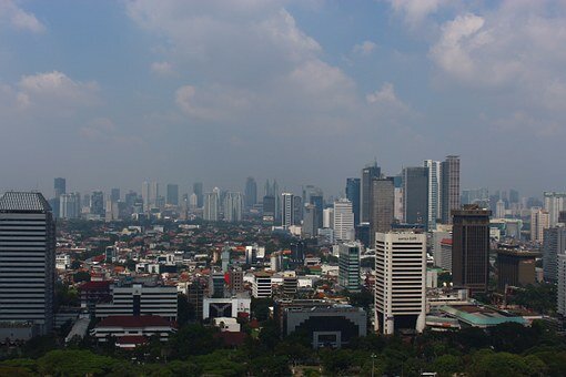 https://cdn.pixabay.com/photo/2013/11/23/16/23/jakarta-216410__340.jpg