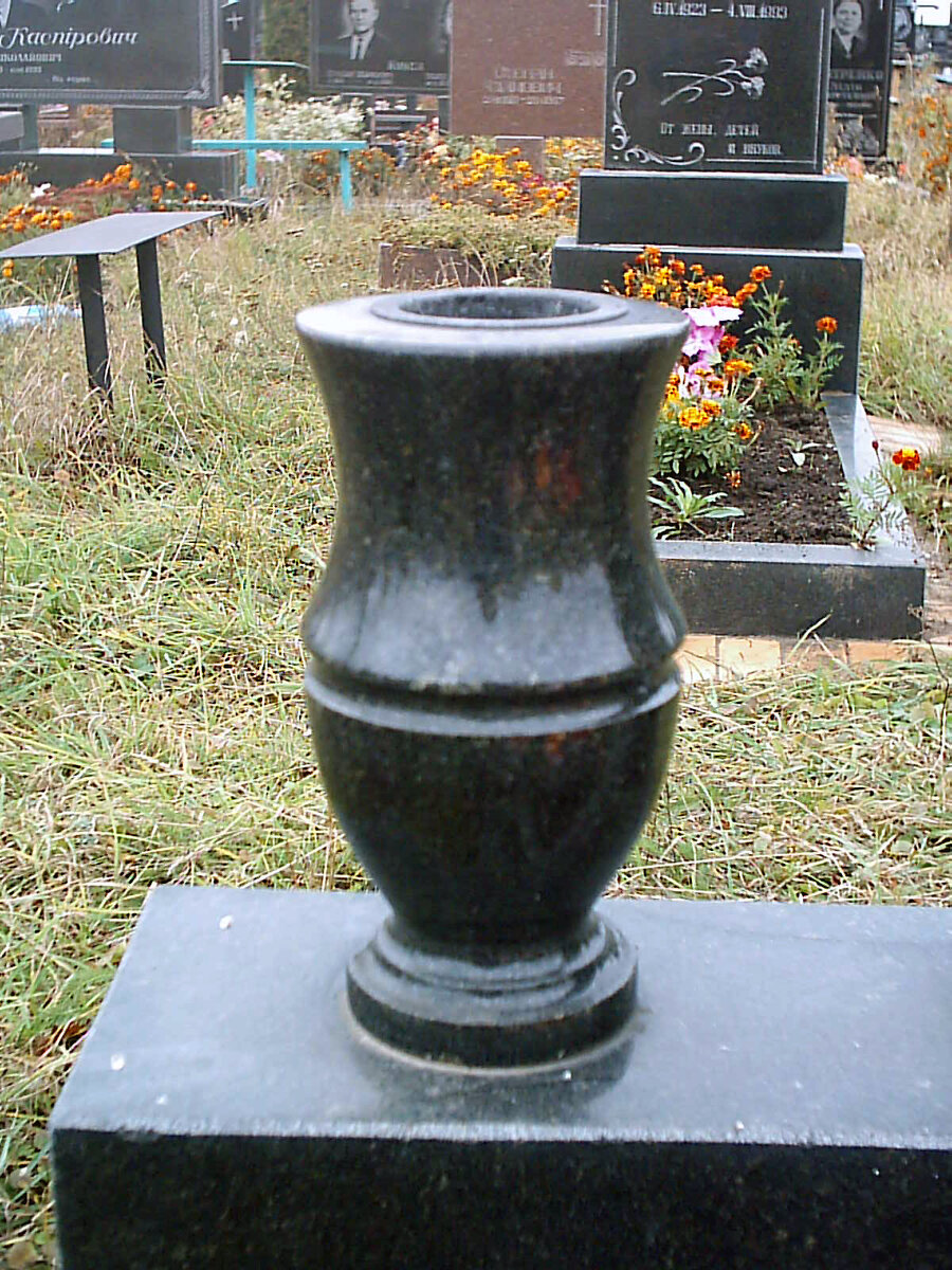 взято из публичных источников:https://granit-zhitomir.com/content/photo/1346254625.jpg