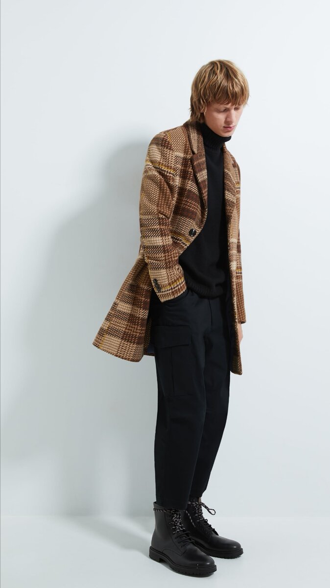 Изображение взято с ресурса: https://m.zara.com/ru/