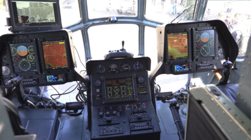 Вертолет Ми-8МСБ-В получил полностью "стеклянную кабину", в которой все аналоговые приборы индикации были заменены на электронные дисплеи.-2