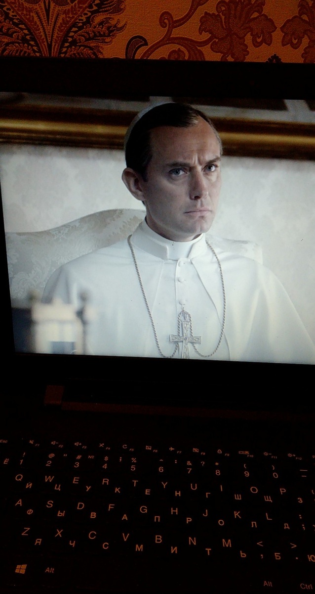 Молодой папа😈