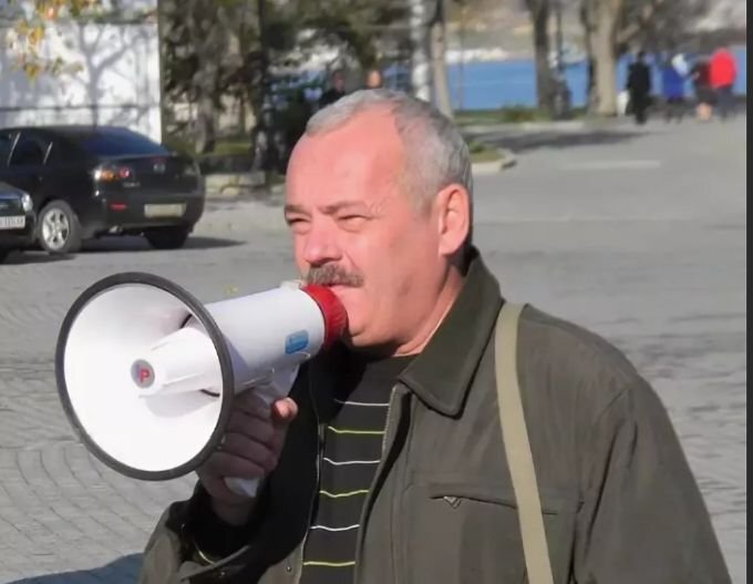 Депутат заксобрания Севастополя II созыва Евгений Дубовик. Фото: севлайф.ру.