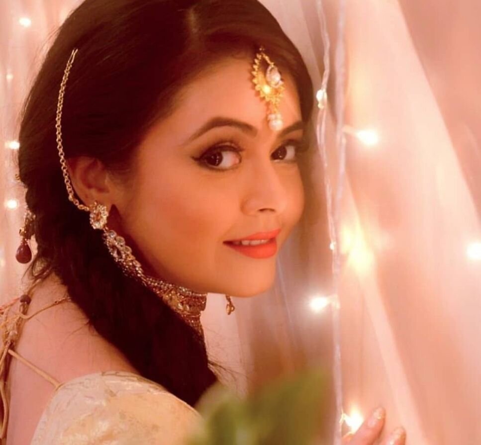 Гули идеальная невестка для семьи Моди в сериале Saath Nibhana Saathiya (Жетим Журек)