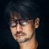 
Американцы — большие поклонники шутеров от первого лица, а Death Stranding сделана в другом жанре, она выше этого.
Хидео Кодзима