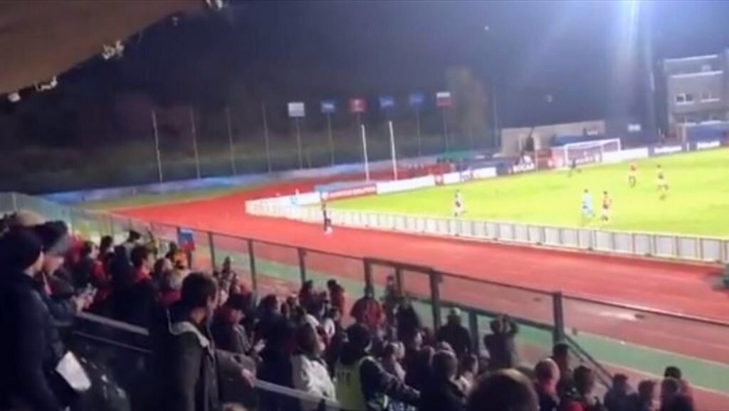 Кадр из видеозаписи со стадиона.