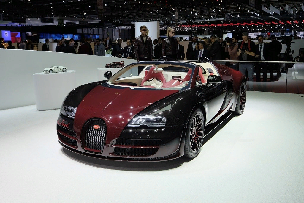 Машина на первом месте. Бугатти 2015. Bugatti Veyron 2015. Вейрон 2015. Bugatti Atlantic 2020.