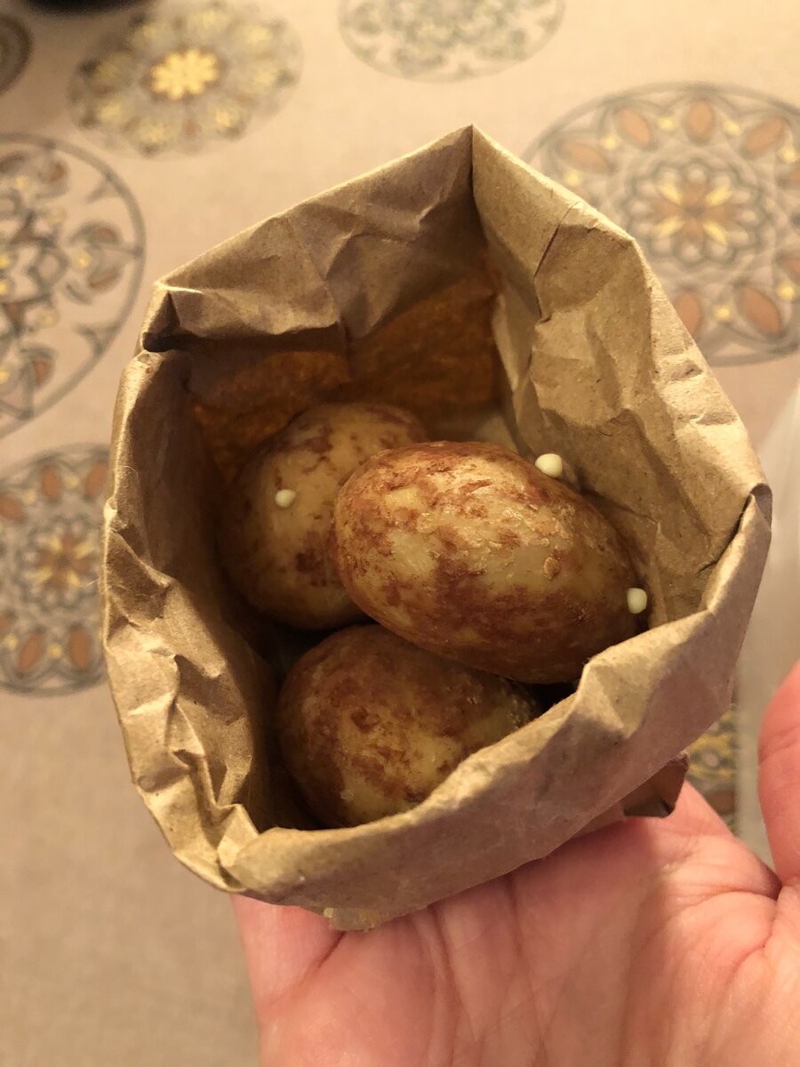 Картошка прямо как из овощного отдела:) 